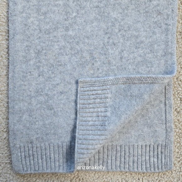 NWOT Cashmere Knit Light Grey Classic Scarf With Ribbed Ends - Picture 4 of 12